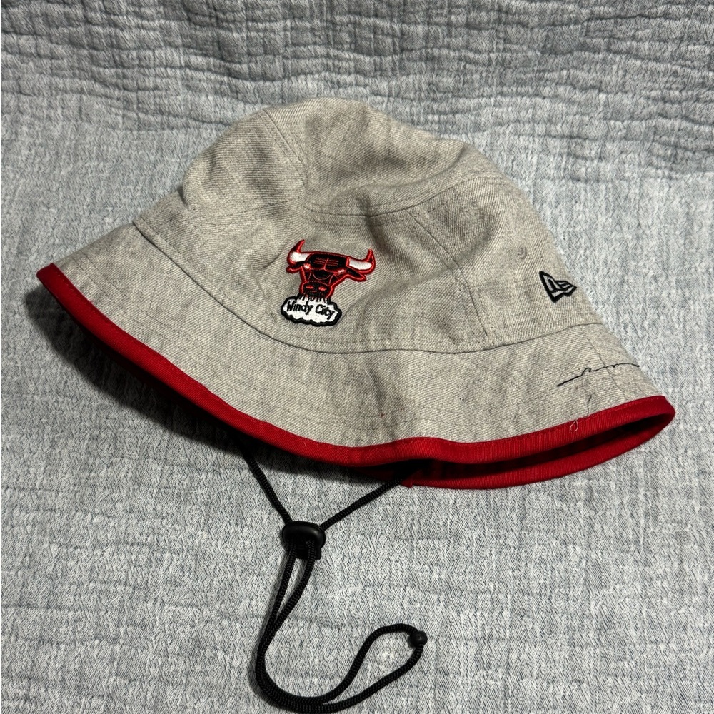 Windy City Chicago Bulls Bucket Hat Cap Sz XL‎ Gray New Era Hardwood Classic HWC